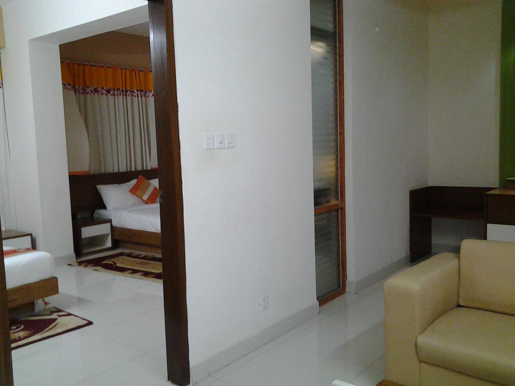 Naas Serviced Apartments Дакка Экстерьер фото
